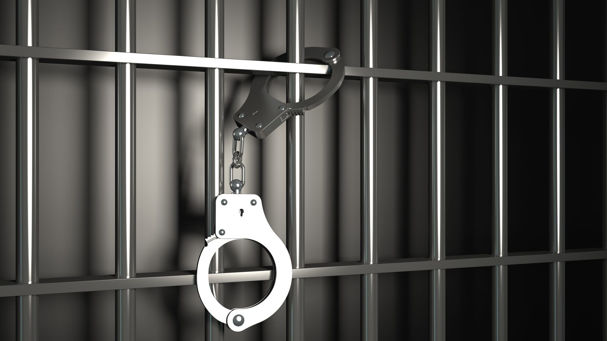 Man charged with starting fire in Hemet police station, resisting officers