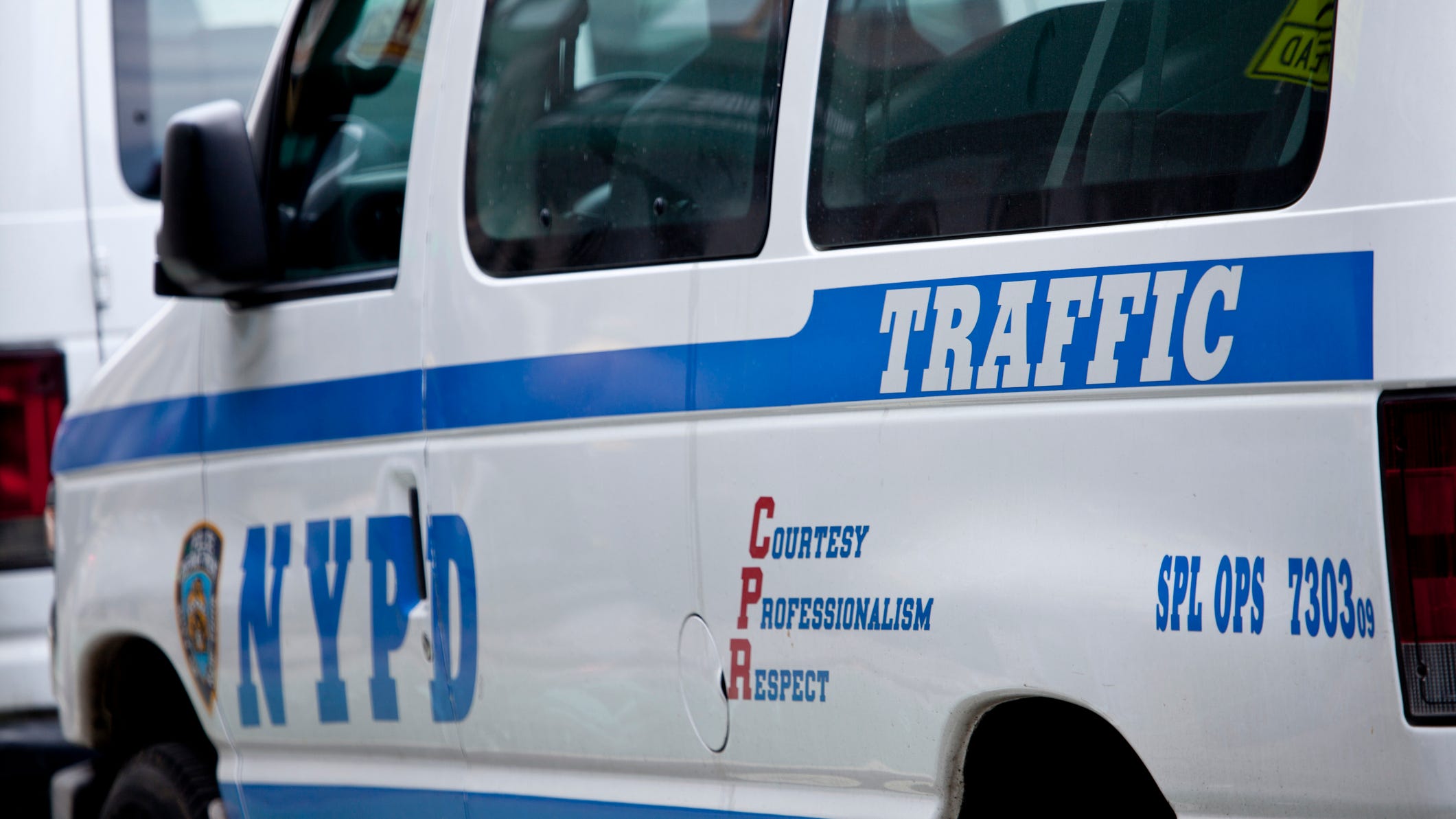Off-duty NYPD traffic agent choked girlfriend, cops say