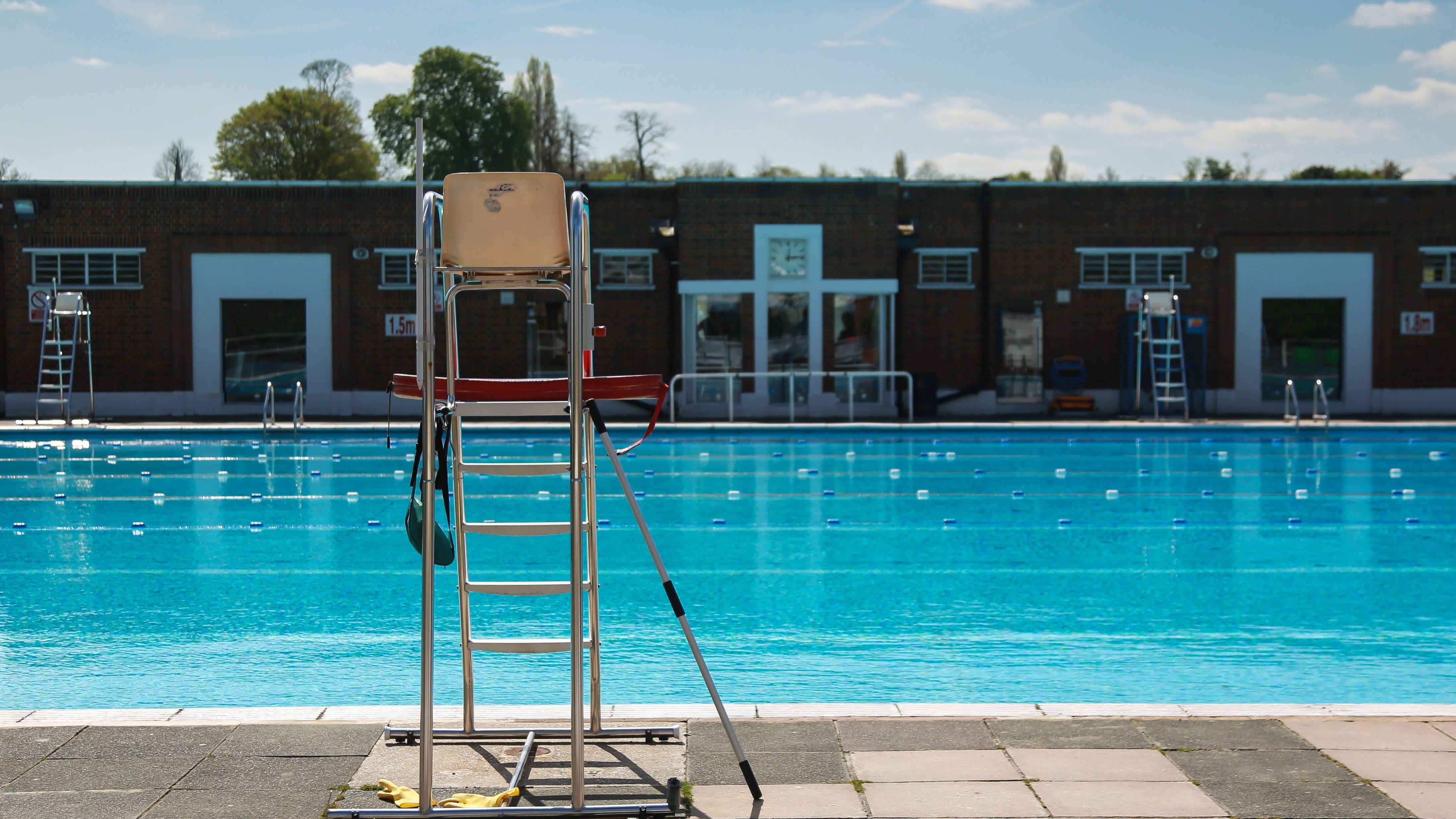 Philly offers incentives, possible pay hike to attract lifeguards