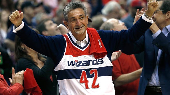 Ted Leonsis reportedly among 28 'interested parties' in Nationals bidding