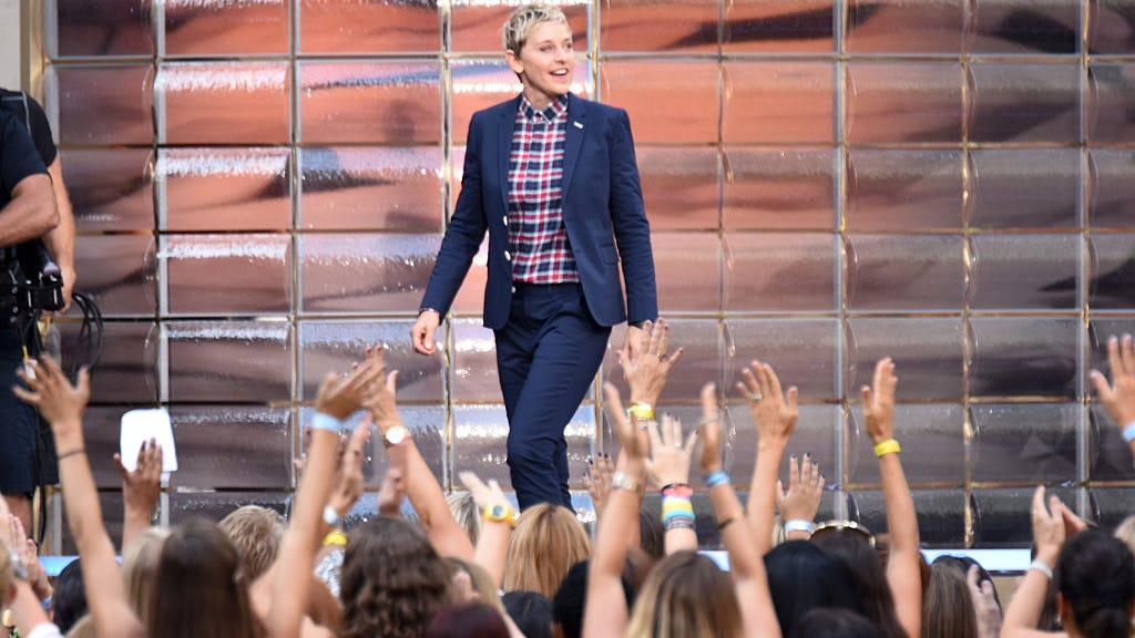 ‘DeGeneres Show’ producer asks judge to enforce accord with dancer
