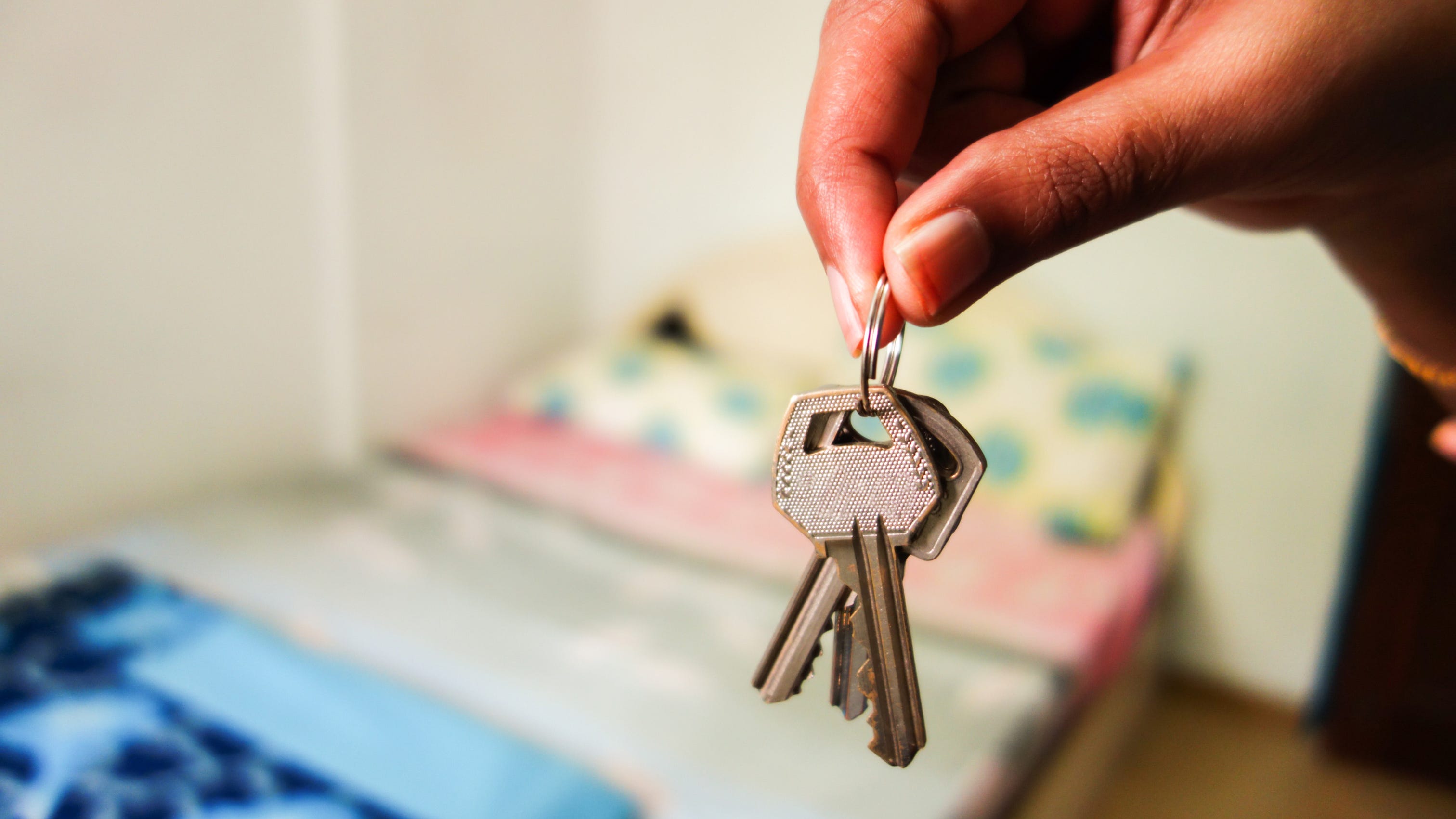 California school district asking parents to rent rooms to teachers