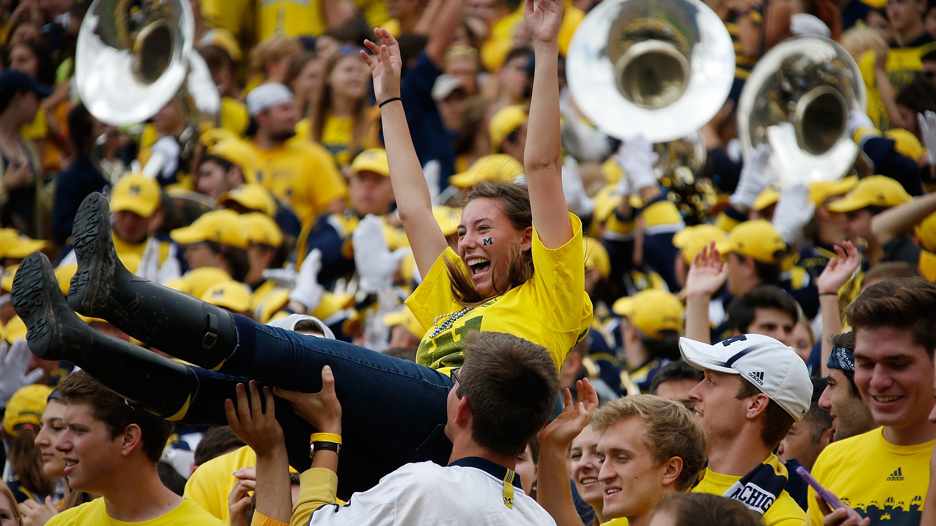 Michigan House passes bill paving way for alcohol to be sold at college sporting events
