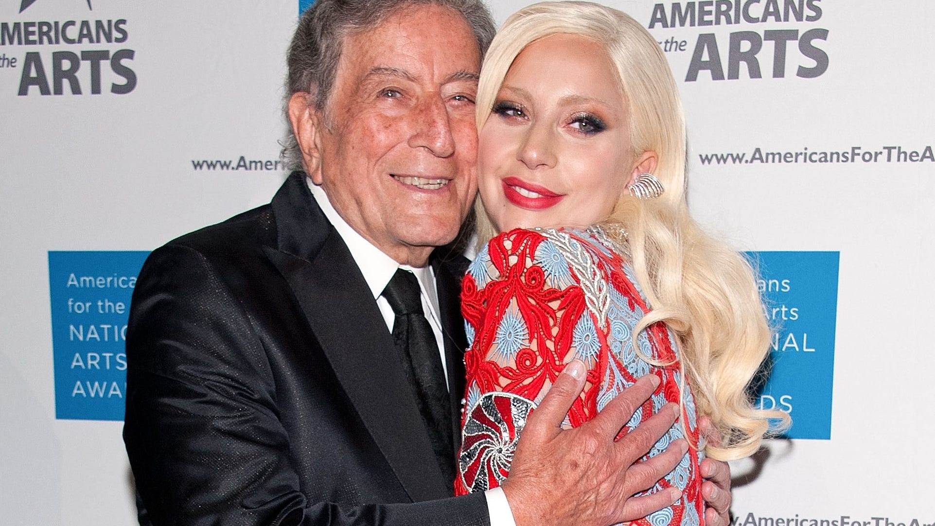 Lady Gaga and Tony Bennett share a heartbreaking moment in the studio