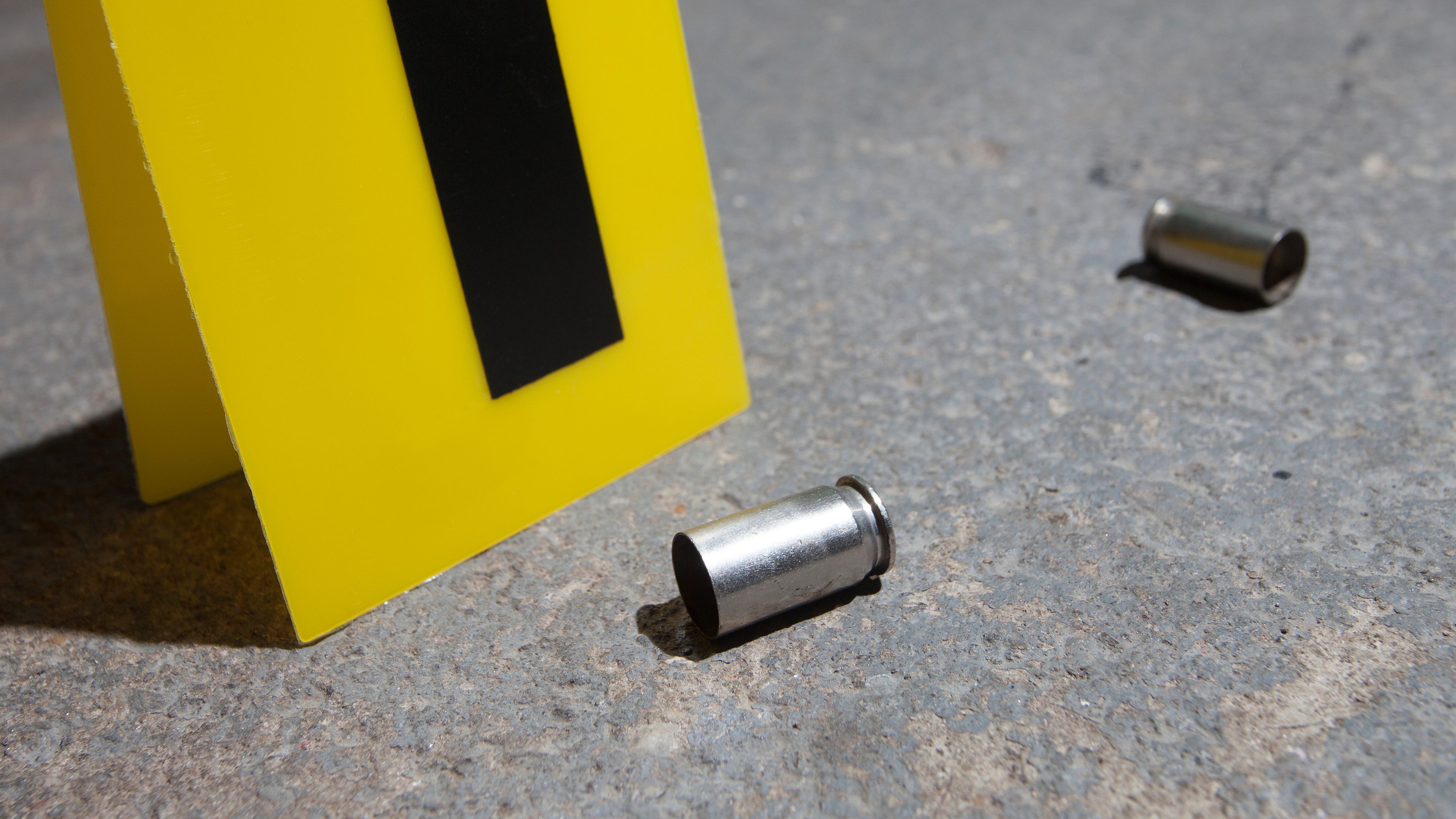 Man, 52, shot during attempted carjacking in Bucktown