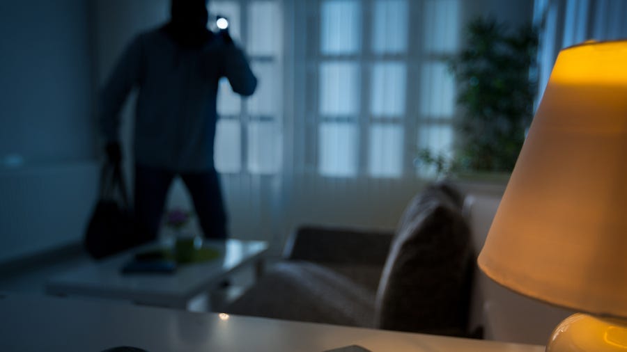 Embarrassed burglar leaves $200 after getting caught