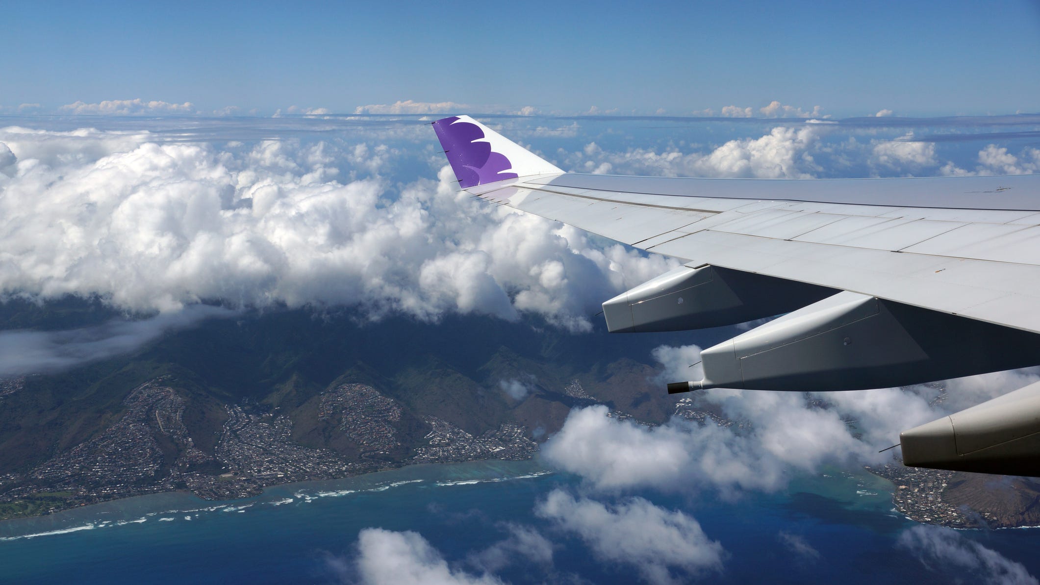 Two Hawaiian Airlines flights abruptly diverted due to unruly passengers
