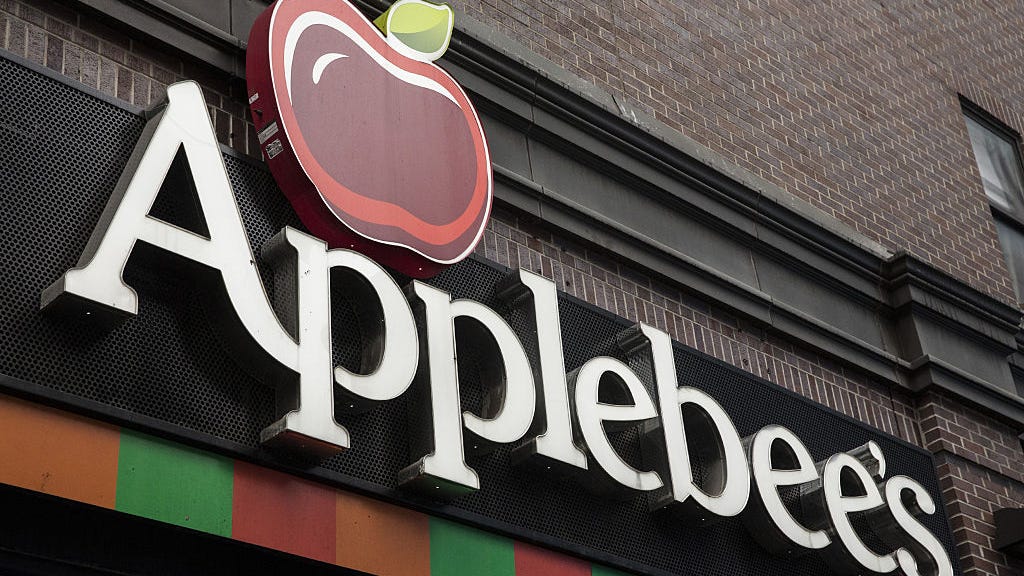 Applebee’s offering giant $5 cocktails and crispy shrimp for $1 with any steak entrée
