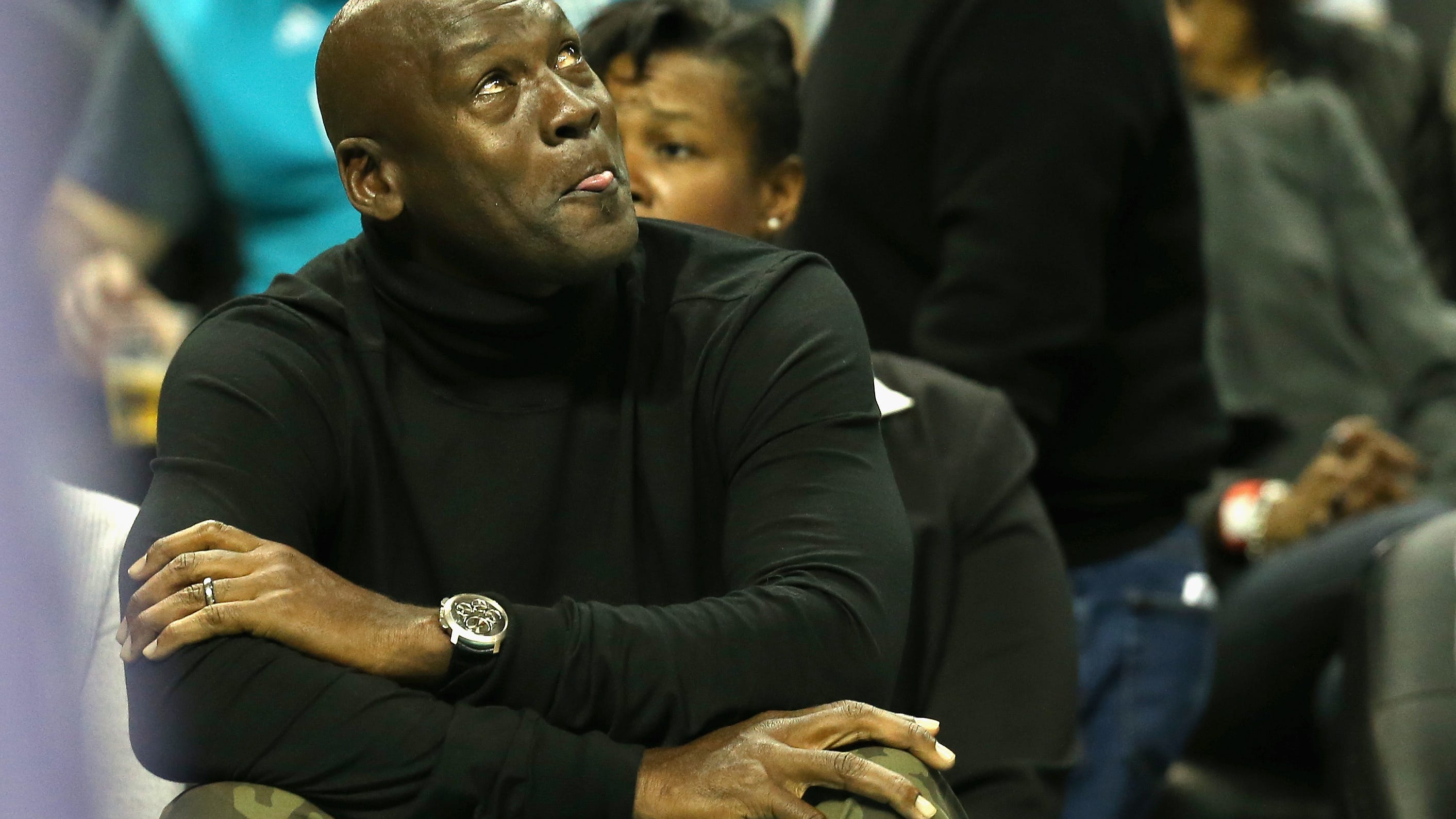 Jordan, Durant, Ashton Kutcher, Will Smith, Stefon Diggs among early NBA Top Shot investors