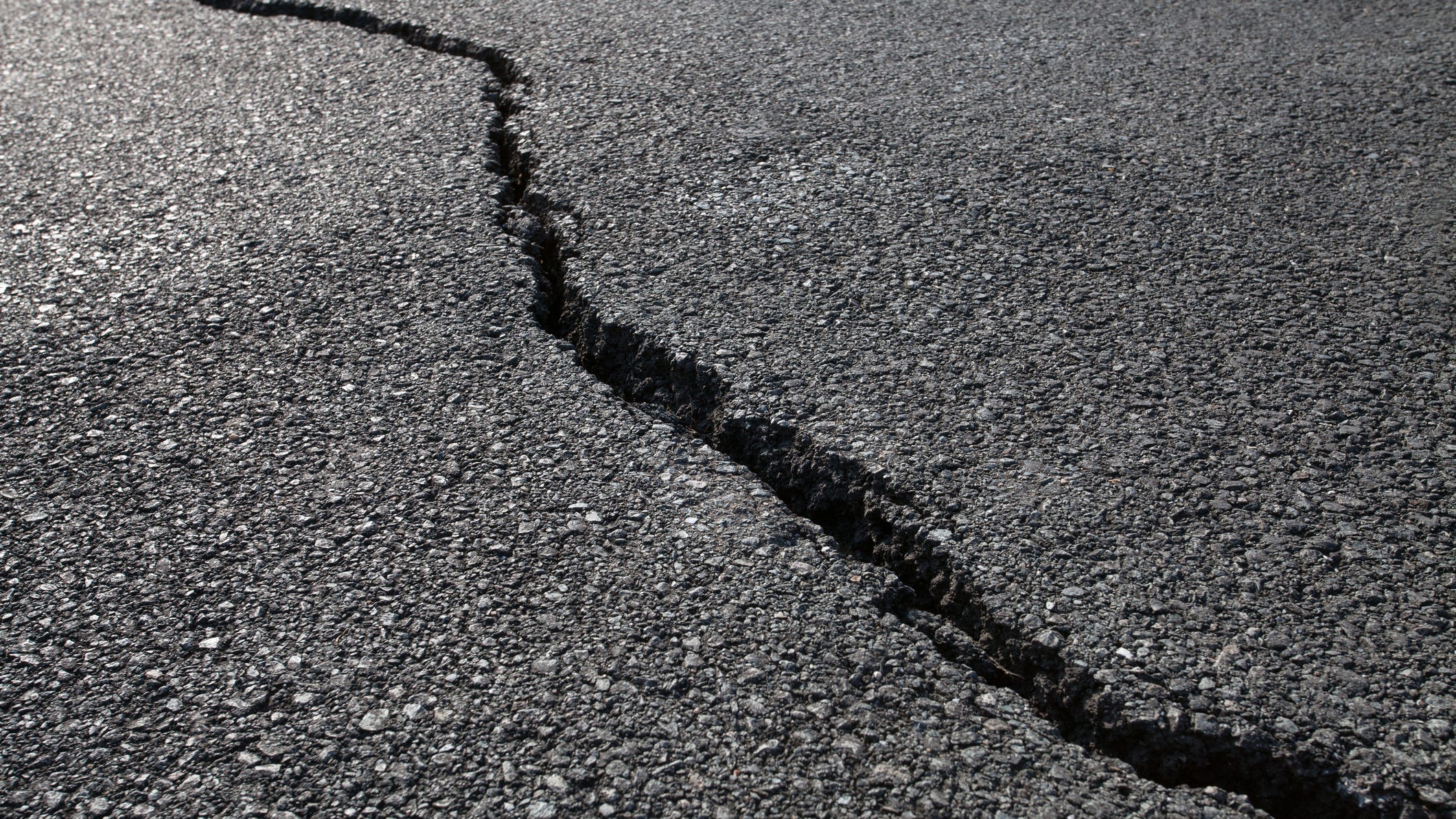 Pavement buckles in River Rouge, causing drivers to get stuck (PICTURES)