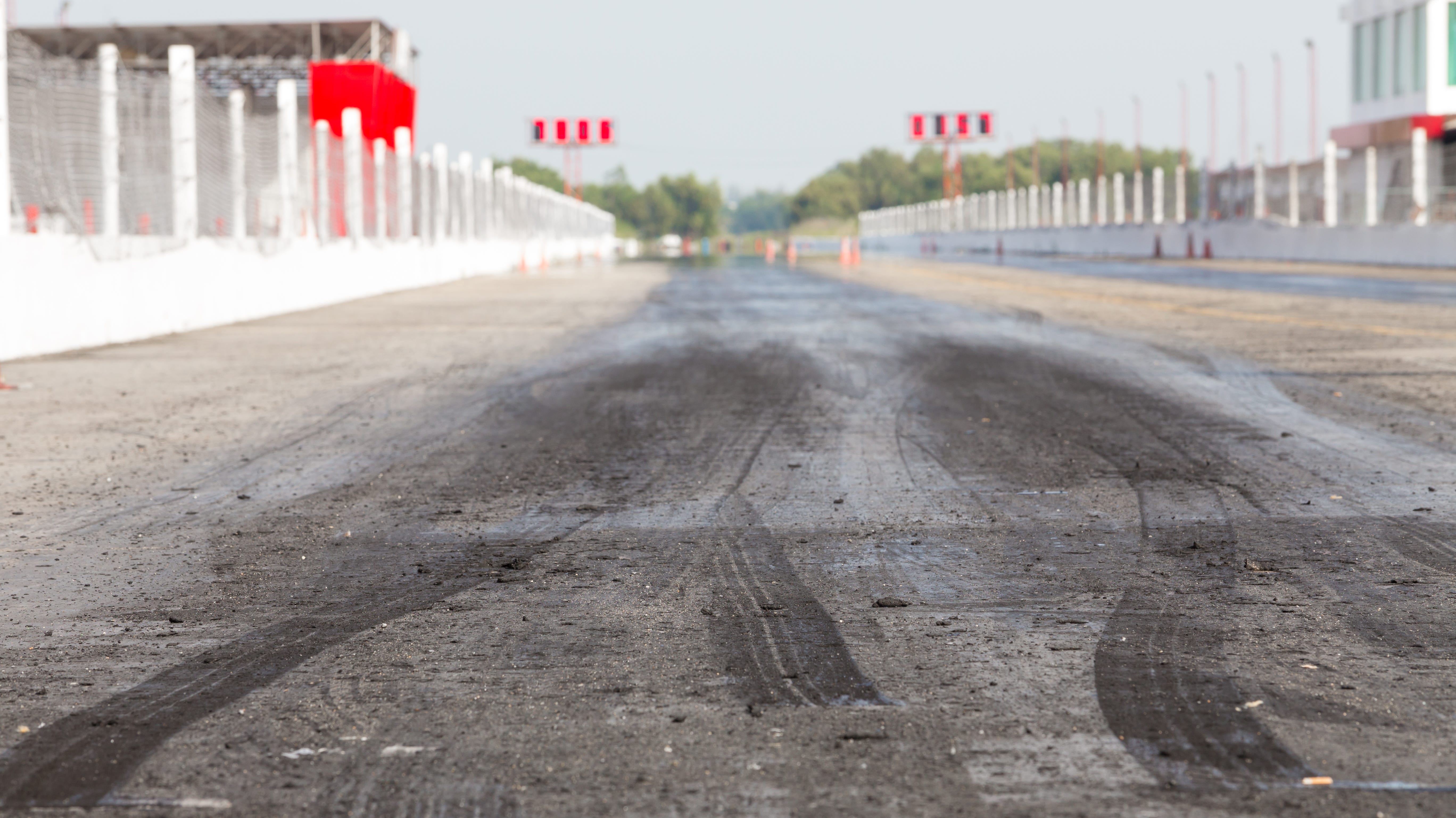 Illinois man killed in crash at dragstrip in Indiana