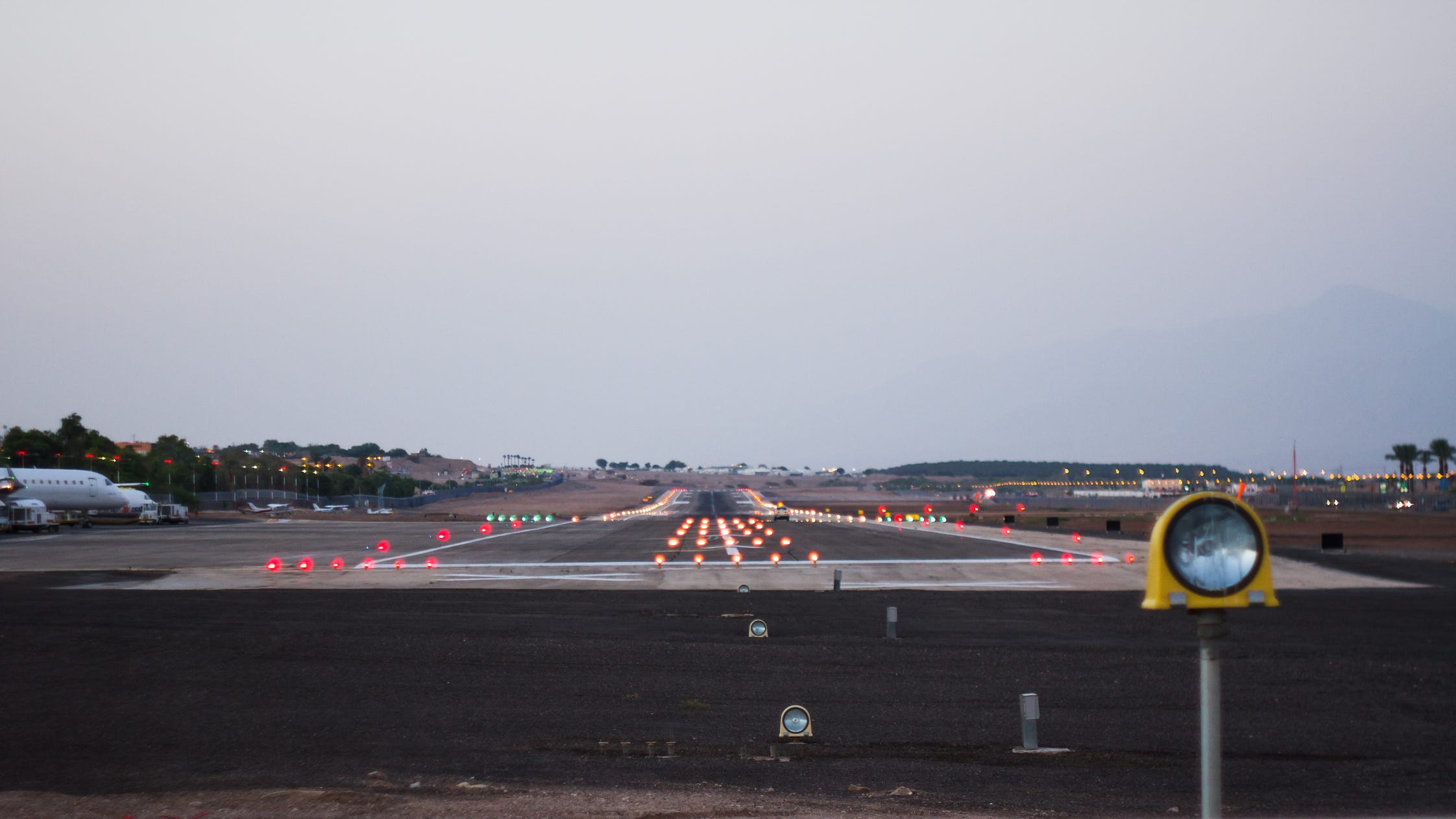 Why did the FAA ground thousands of flights Wednesday?