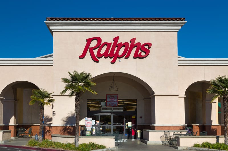 exterior of raphs store