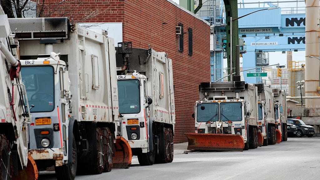 DSNY has highest share of workers requesting COVID vaccine exemptions among agencies: report