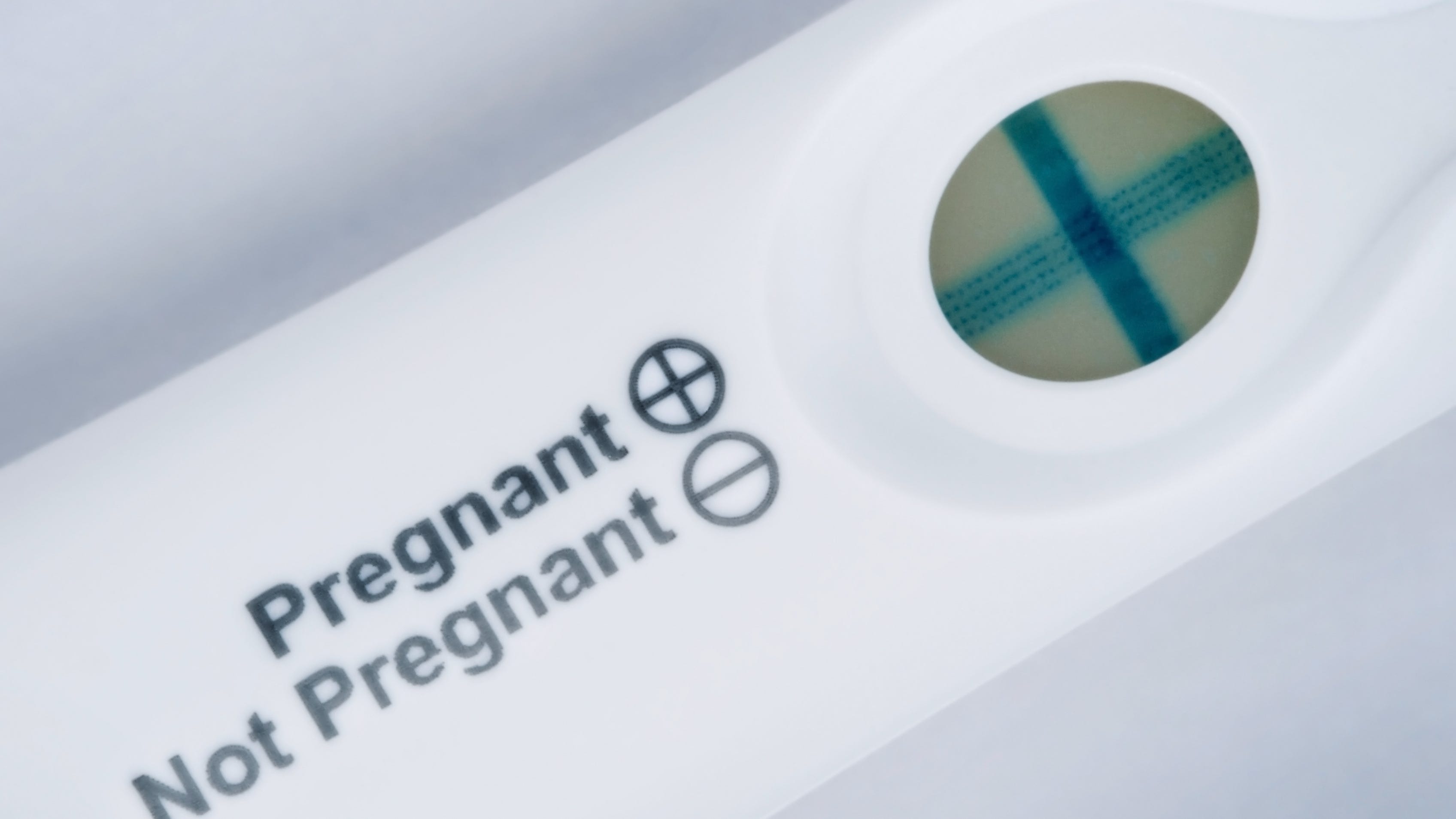 Bill requiring parents to split pregnancy-related costs passes Illinois House