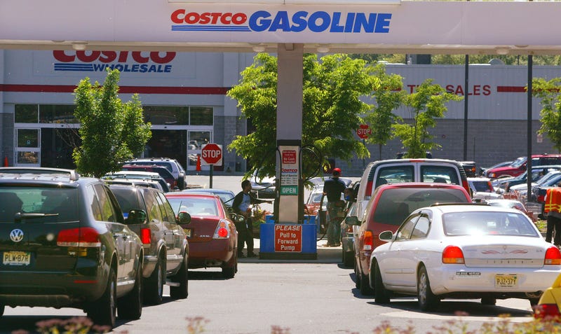 A line of cars waits for gas outside Costco May 20, 2004 in Clifton, New Jersey. 