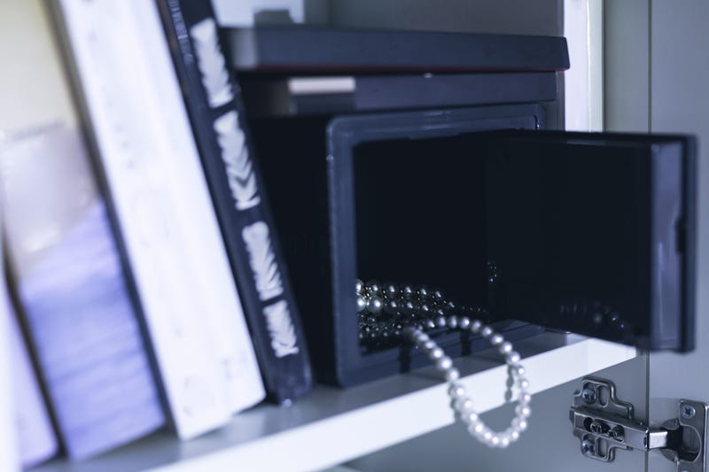 A burglar stole a large safe from the home of an elderly Berkeley couple containing an estimated $500,000 worth of jewelry and valuables.