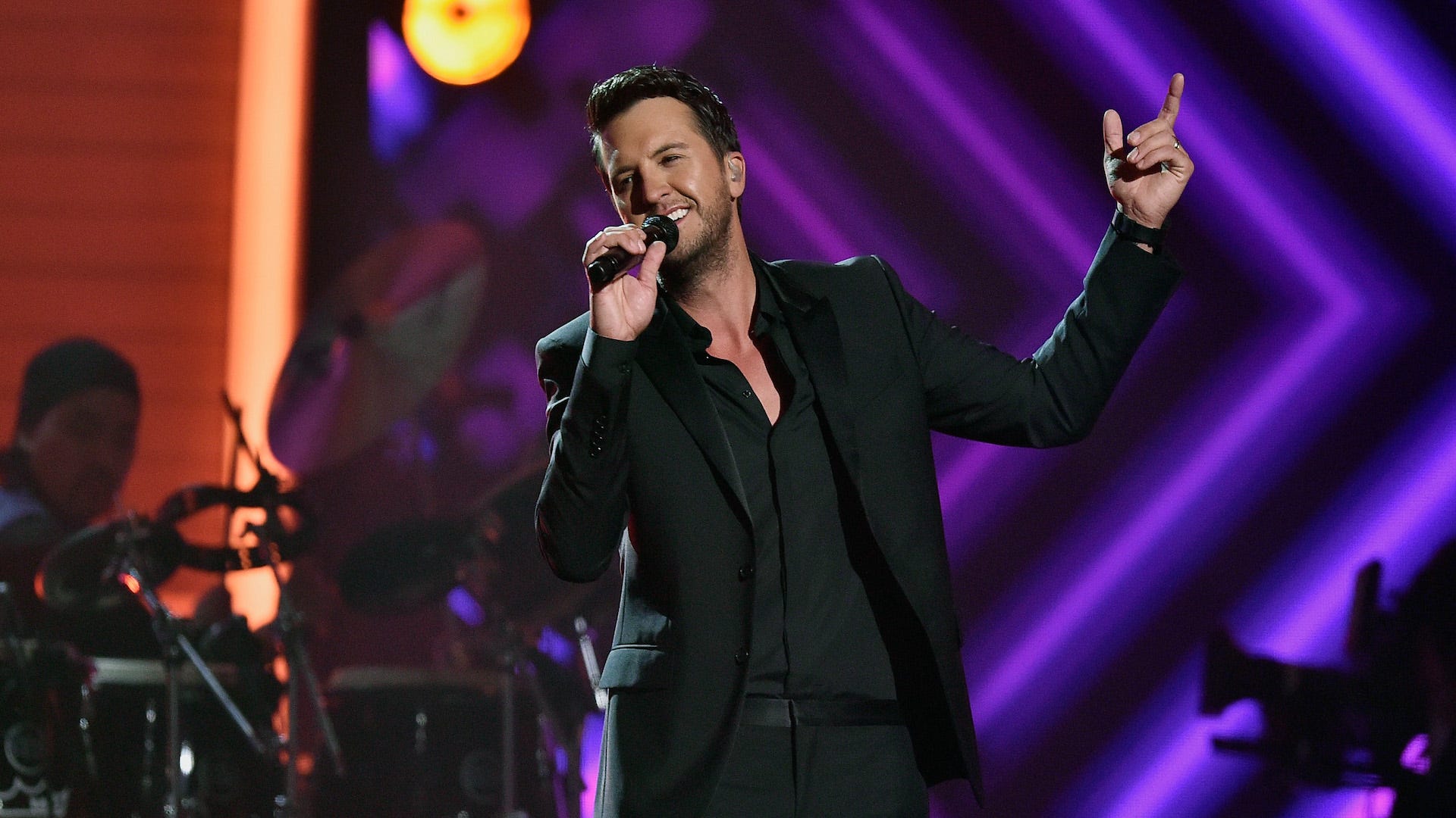 Luke Bryan will bring ‘fun and playful energy’ as host for 55th Annual CMA Awards