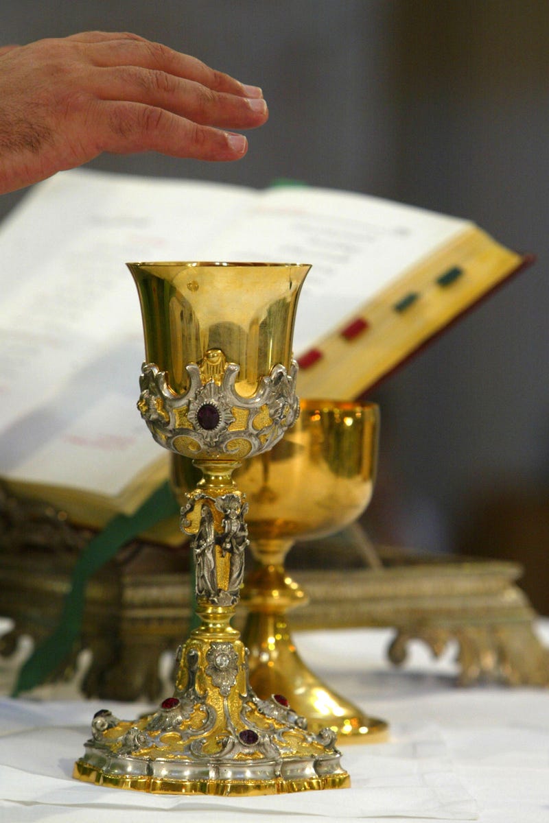 Lake Zurich Catholic church welcomes back priest after investigation into child sex abuse claims found insufficient evidence 