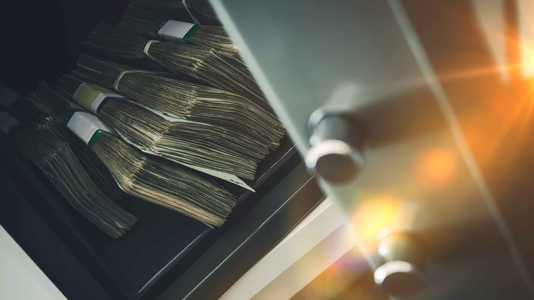 Safe full of cash stolen from Beverly Hills COVID testing site