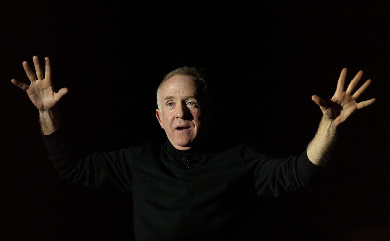 Actor Leslie Jordan performs at the 15th Annual Awards and Benefit Luncheon for Friendly House on October 30, 2004 at the Beverly Hilton in Beverly Hills, California.
