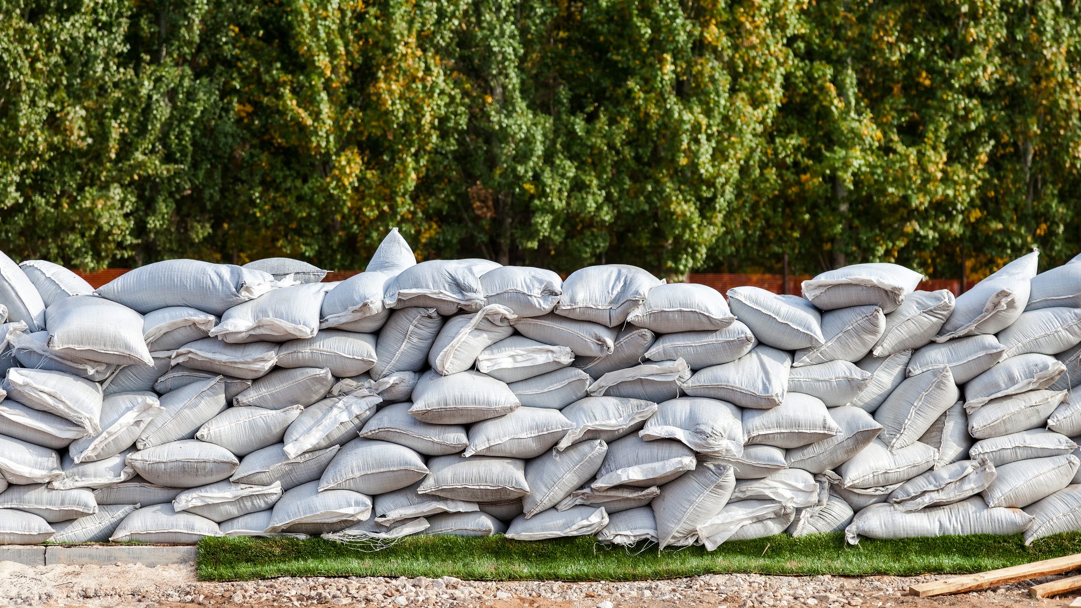 Laguna Beach offering free sandbags ahead of  rain, potential flooding