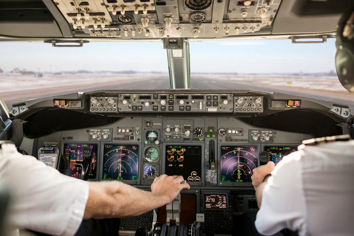 Vaccination mandate deadline delayed for American Airlines employees