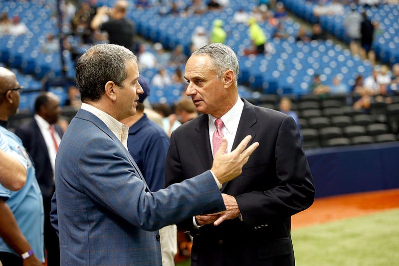 Stuart Sternberg chats with MLB commissioner Rob Manfred.