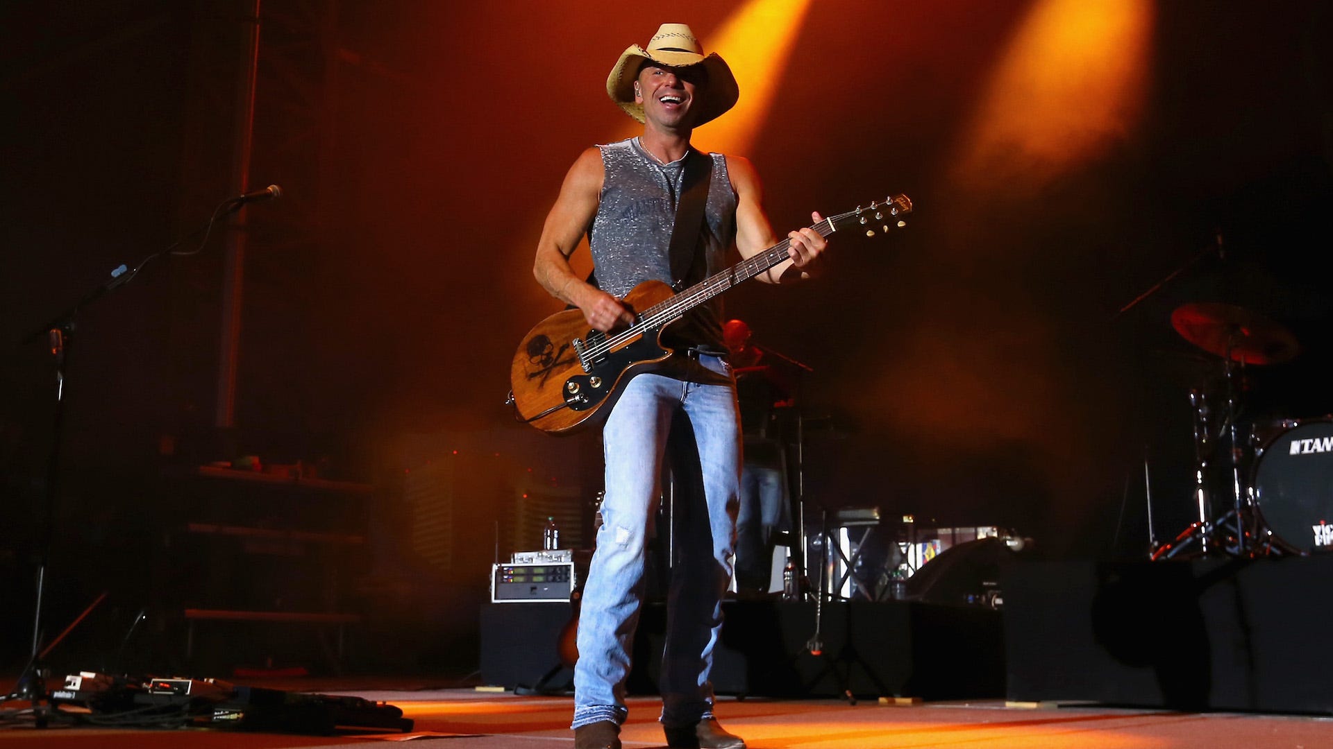Kenny Chesney returns to the road in 2022 with Dan + Shay, Carly Pearce and Old Dominion