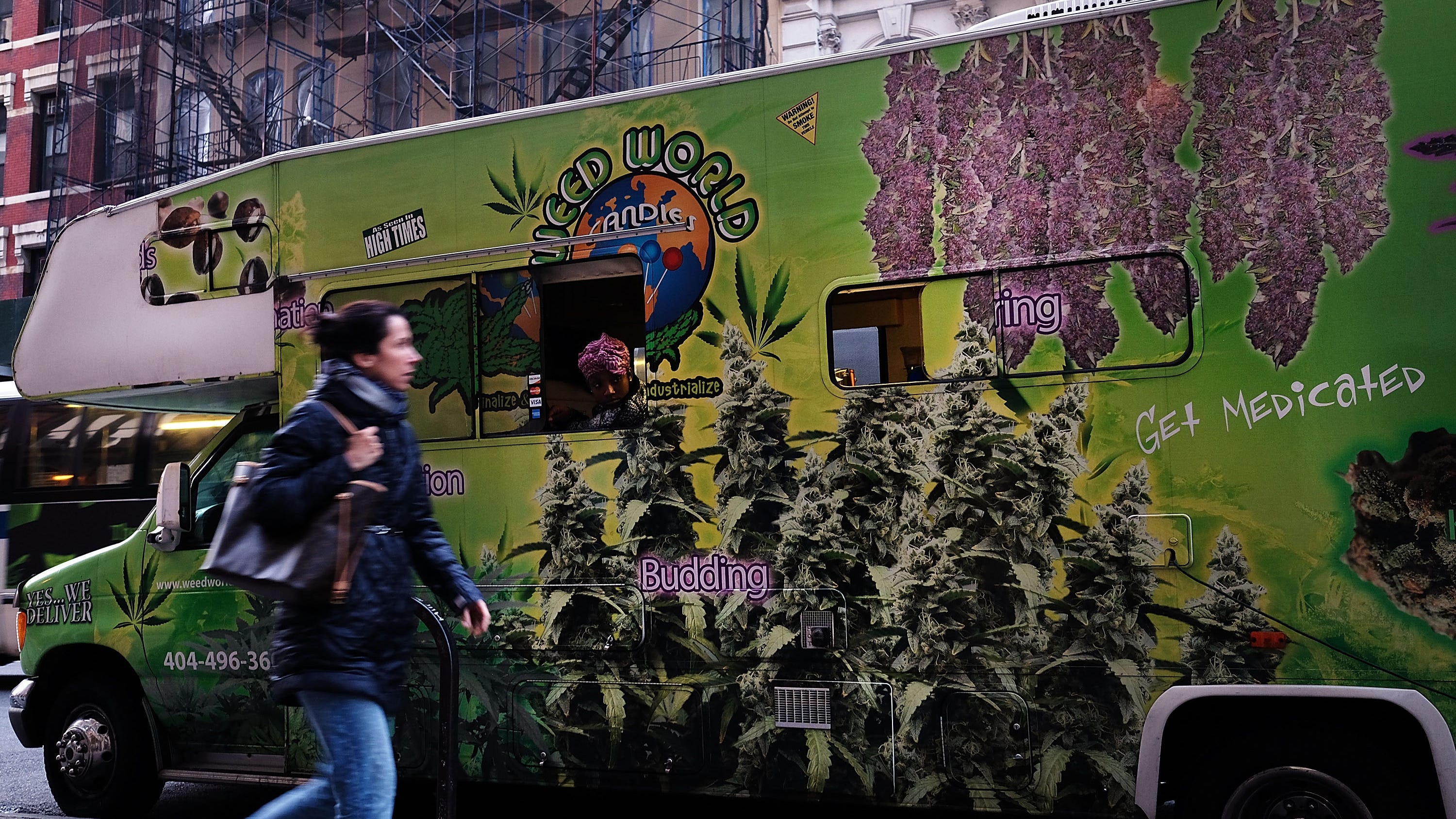 El plan del alcalde de Nueva York para reactivar la ciudad incluye turismo, calles limpias y venta de marihuana