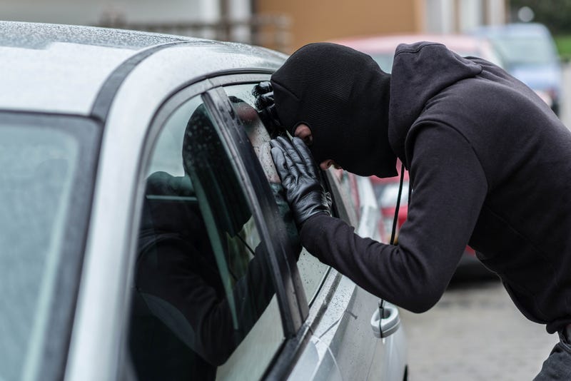 Suspect steals car with child inside in Van Nuys neighborhood