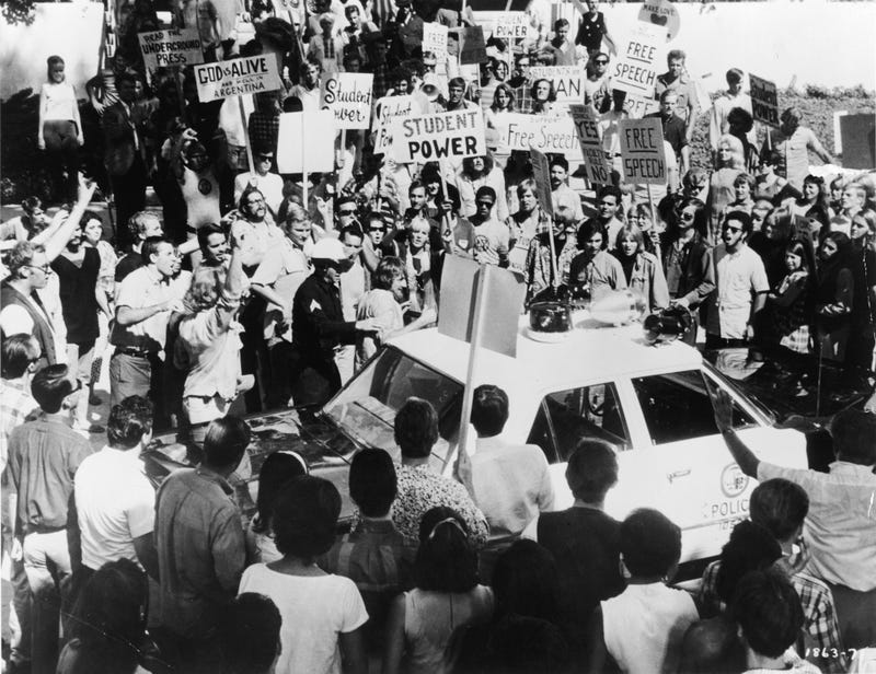 anti-Vietnam War demonstrators outside the 1968 Democratic National Convention