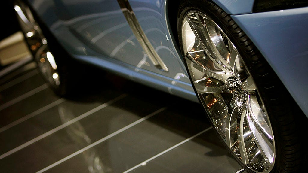 ¿Quién tiene la colección más cara de autos: Messi o Mayweather?