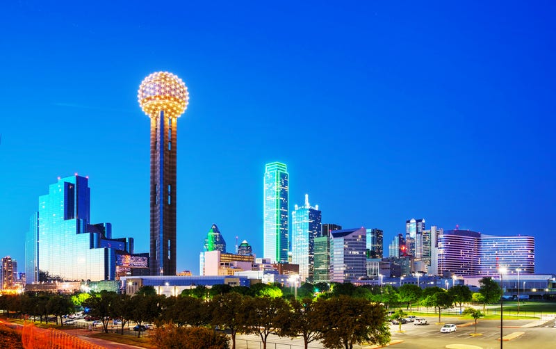 Dallas' Reunion Tower prepared for spectacular show to ring in the new year