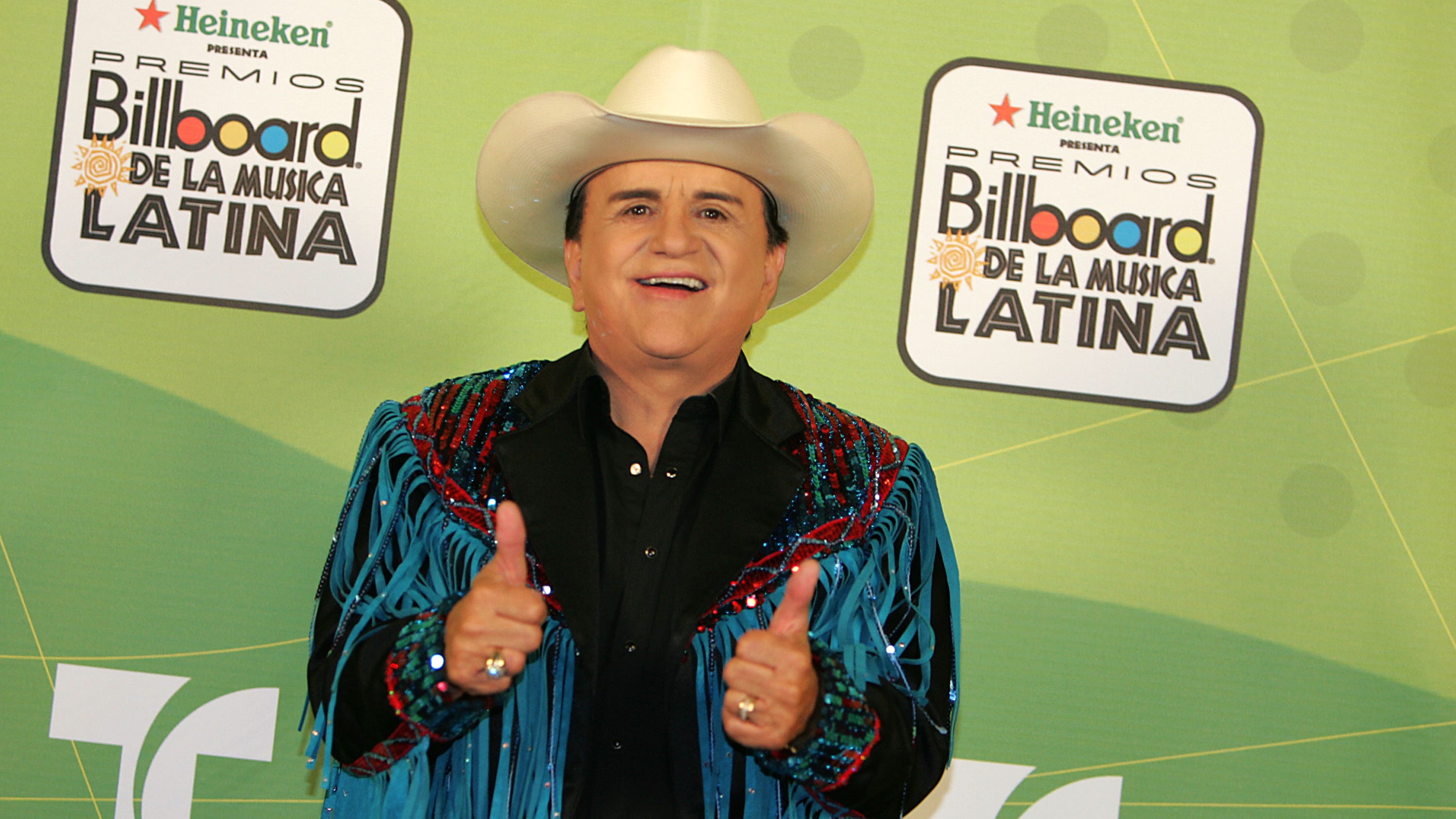 Fallece Johnny Canales, el presentador que dio la primera oportunidad a Selena Quintanilla en televisión