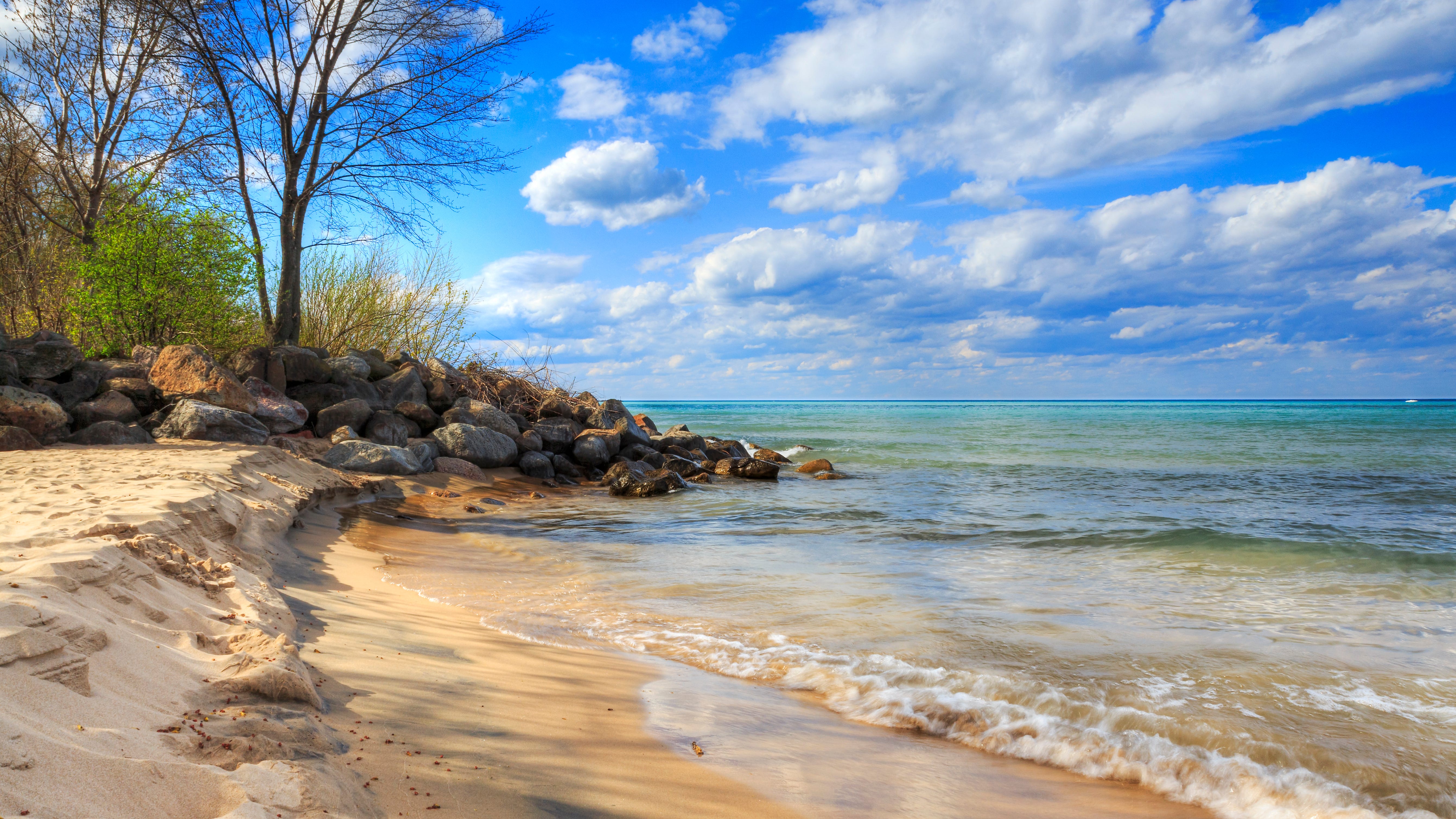 Free summer beach passes now available for Evanston residents
