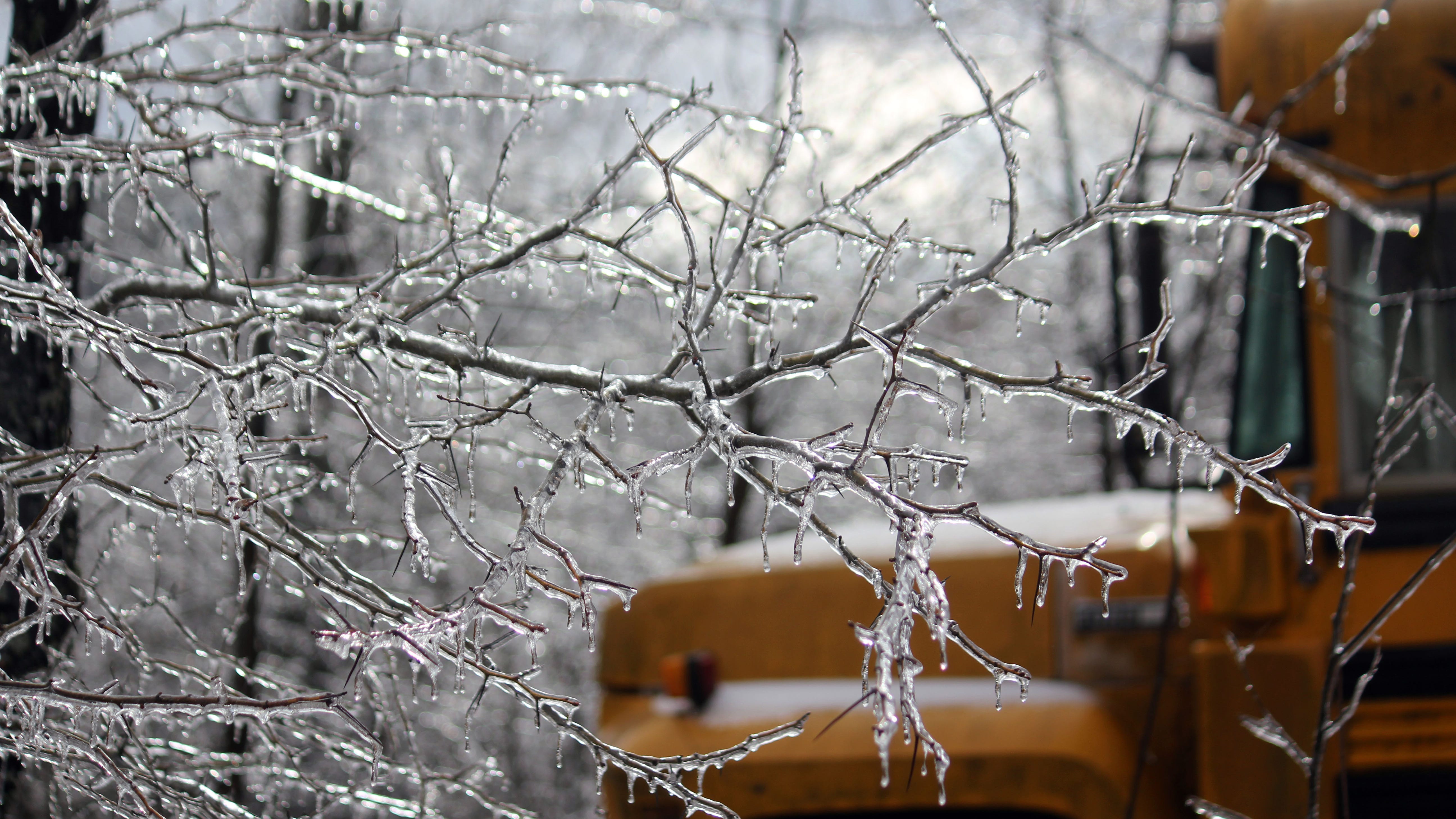 School closings, delays as Central Texas braces for icy winter storm