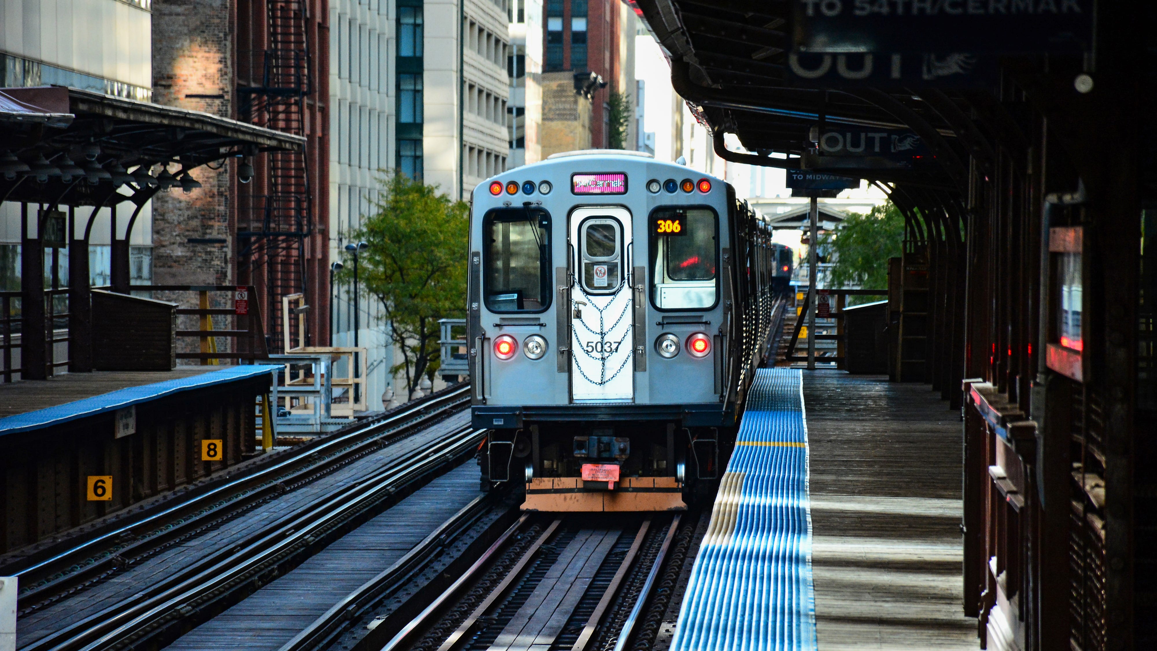 Officials discuss inequities related to CTA Red Line extension