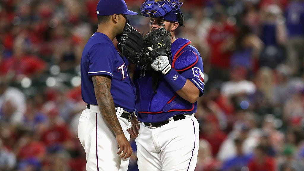 Jared Sandler chats with former Rangers catcher Bobby Wilson