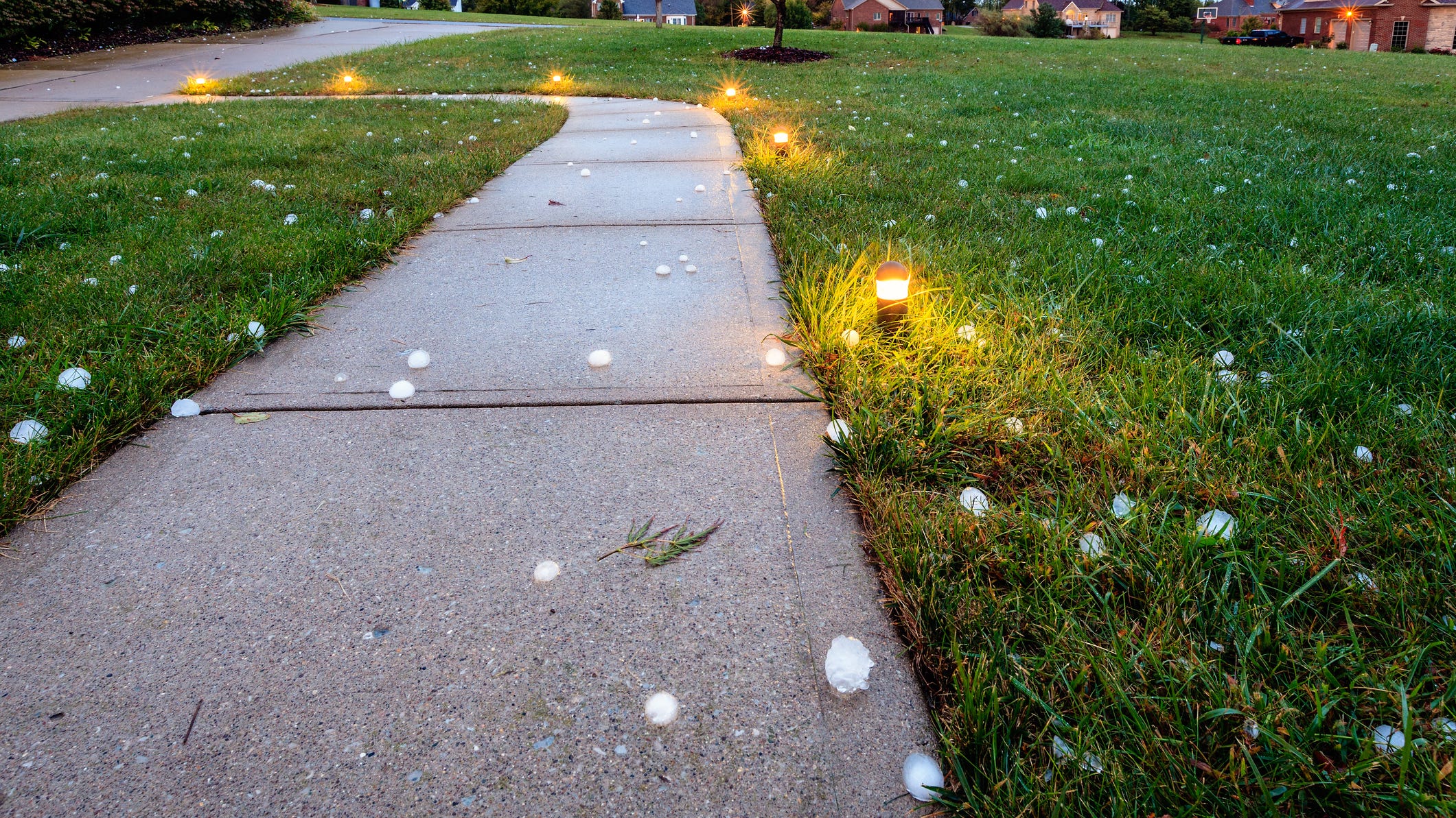 Severe weather brings large hail, causes at least 40,000 power outages in North Texas