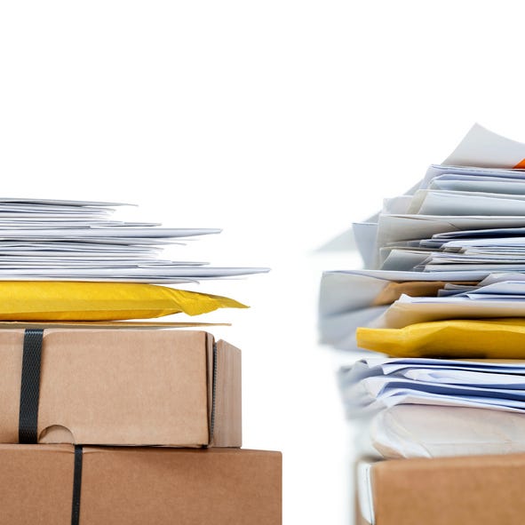 Two Texans charged with possession of stolen mail, over 8,000 pieces worth $4M