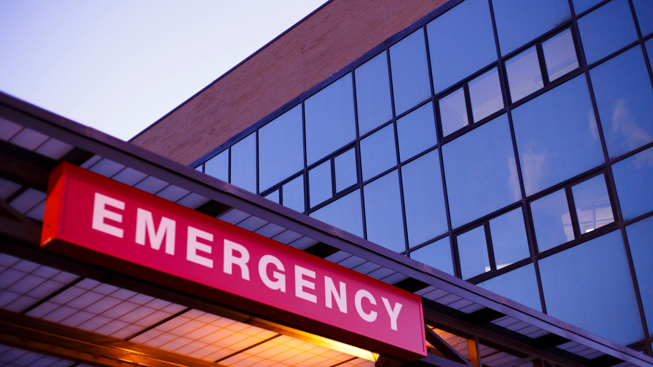 Three people hurt in North Richland Hills crash