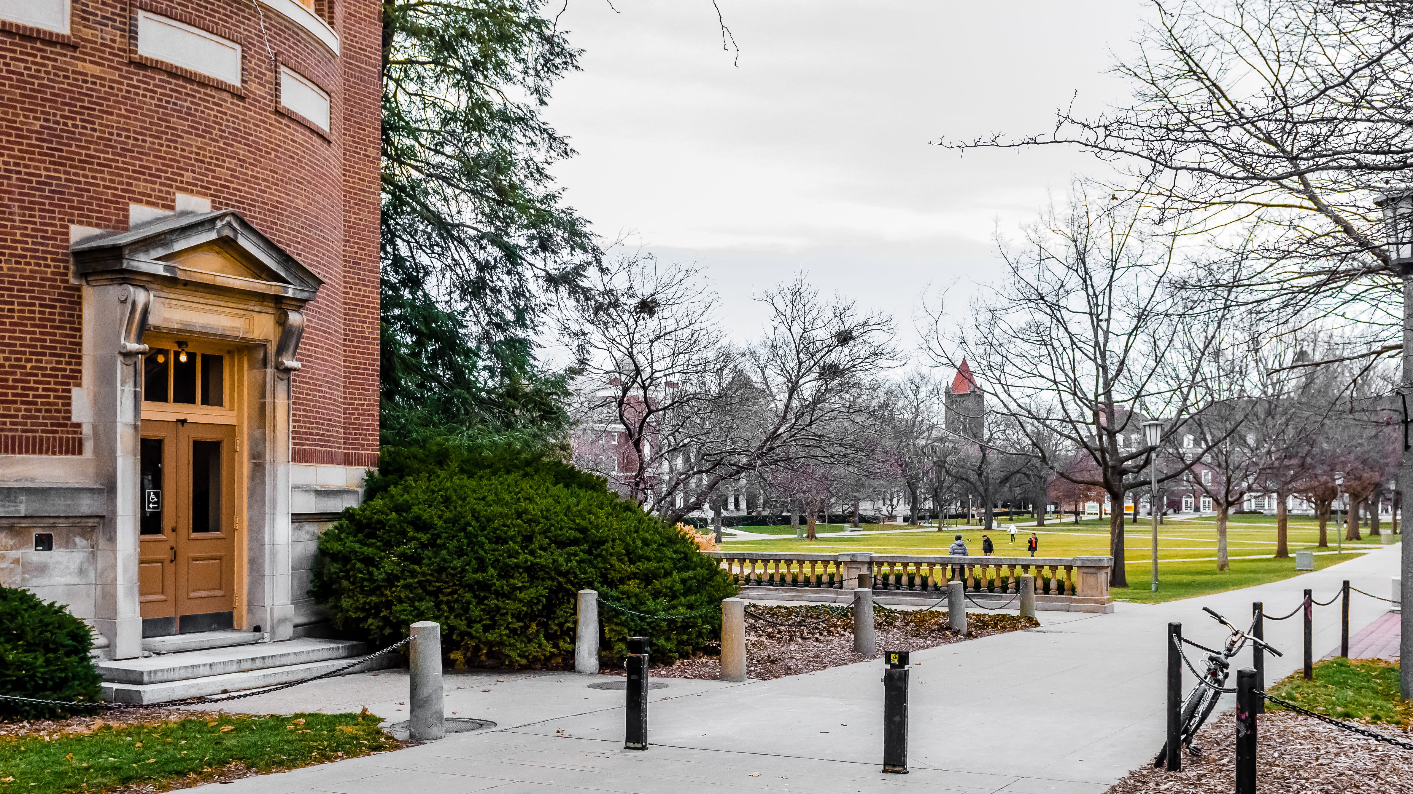 'All-clear' given on U of I campus in Champaign after bomb threat made to police