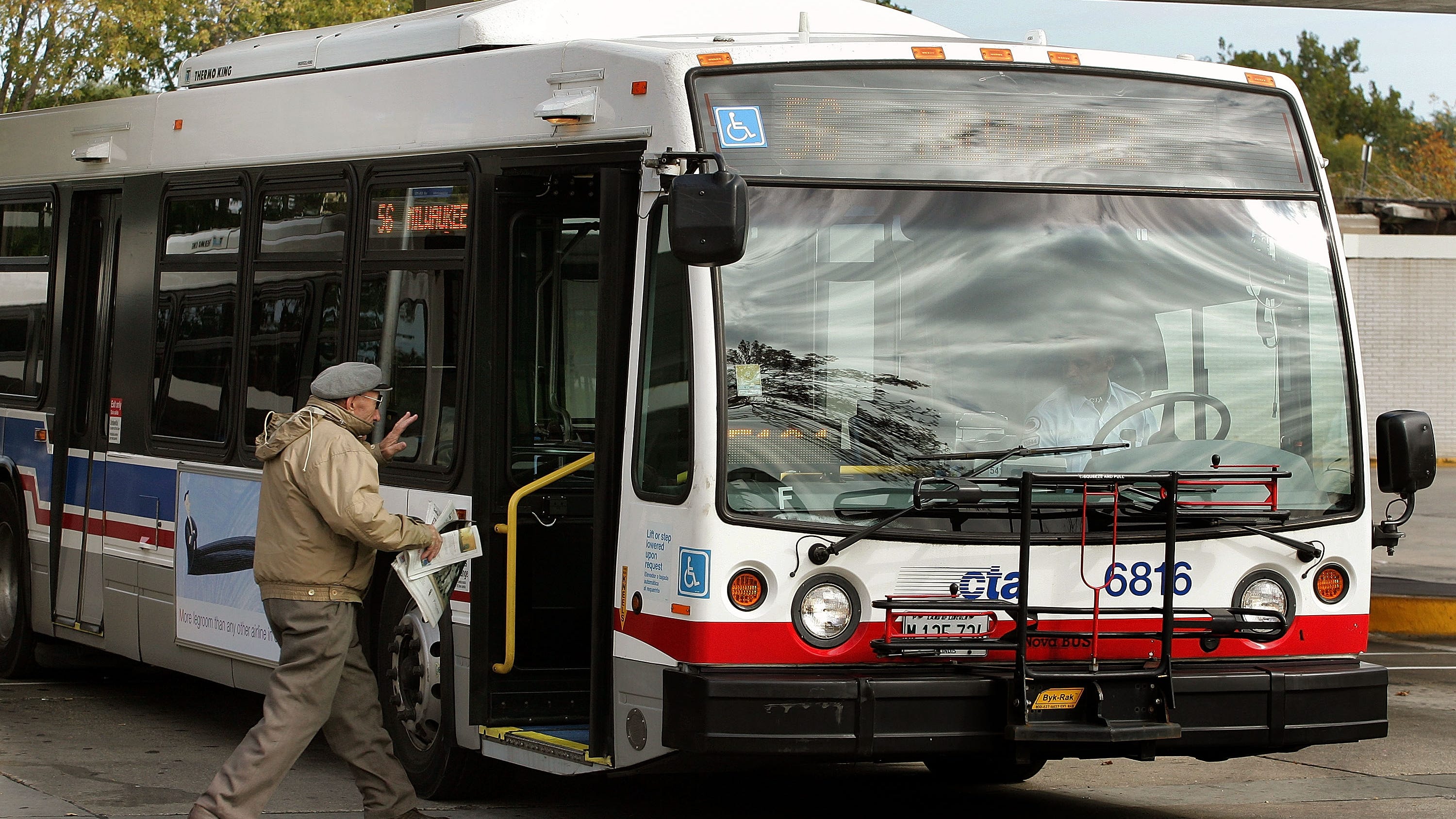 Head of CTA bus drivers' union calling for transit stoppage, in wake of recent violence on Chicago's buses and trains