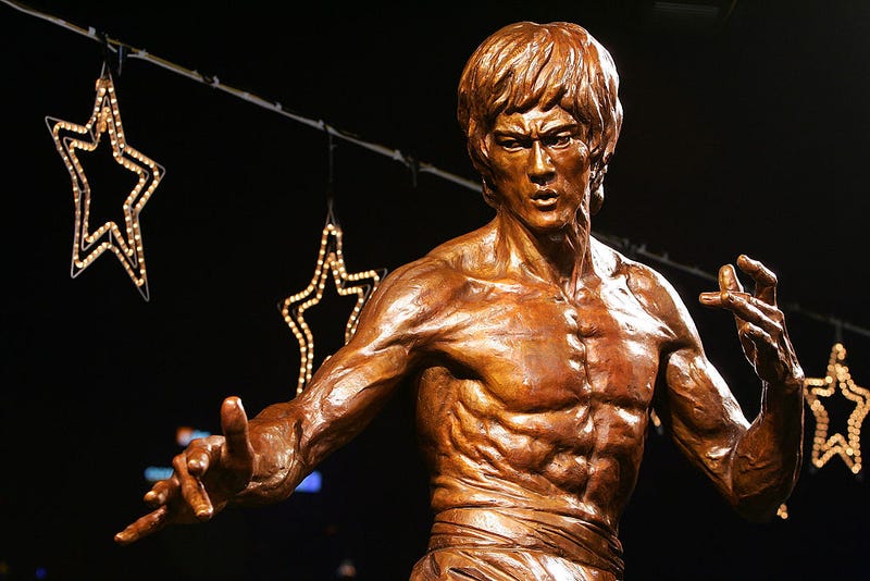 Bruce Lee statue