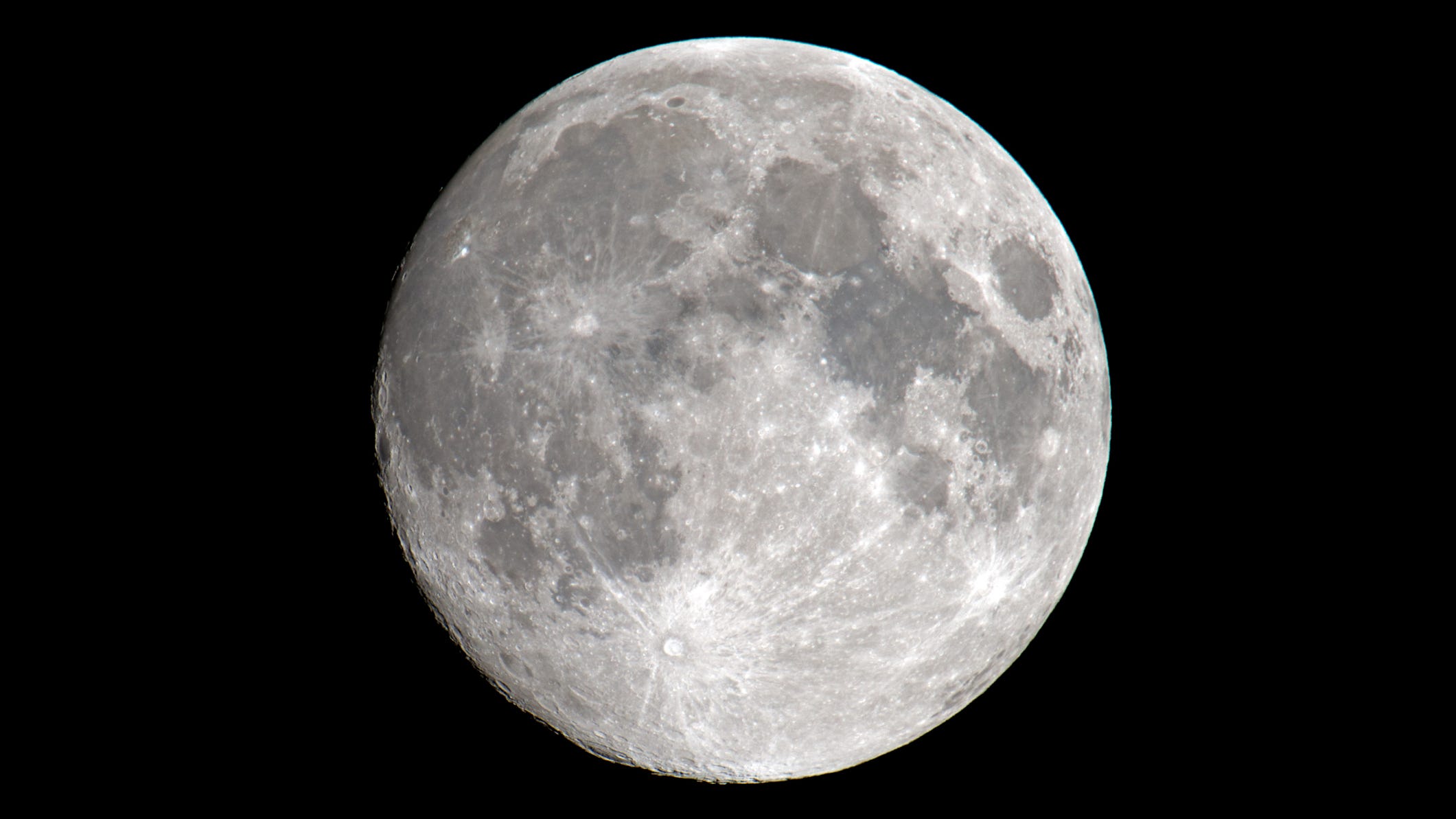 Astronauts are considering making a time zone for the moon
