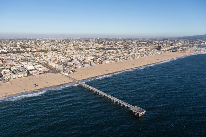 From the gridiron to the sand: Beach Football League kicking off tryout tour in Hermosa Beach