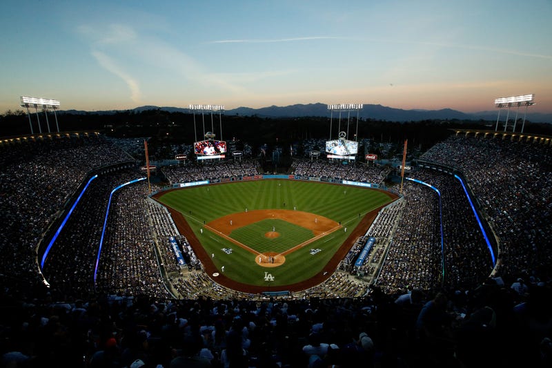 A general view as the Chicago Cubs take on the Los Angeles Dodgers in game five of the National League Division Series at Dodger Stadium on October 20, 2016 in Los Angeles, California. 