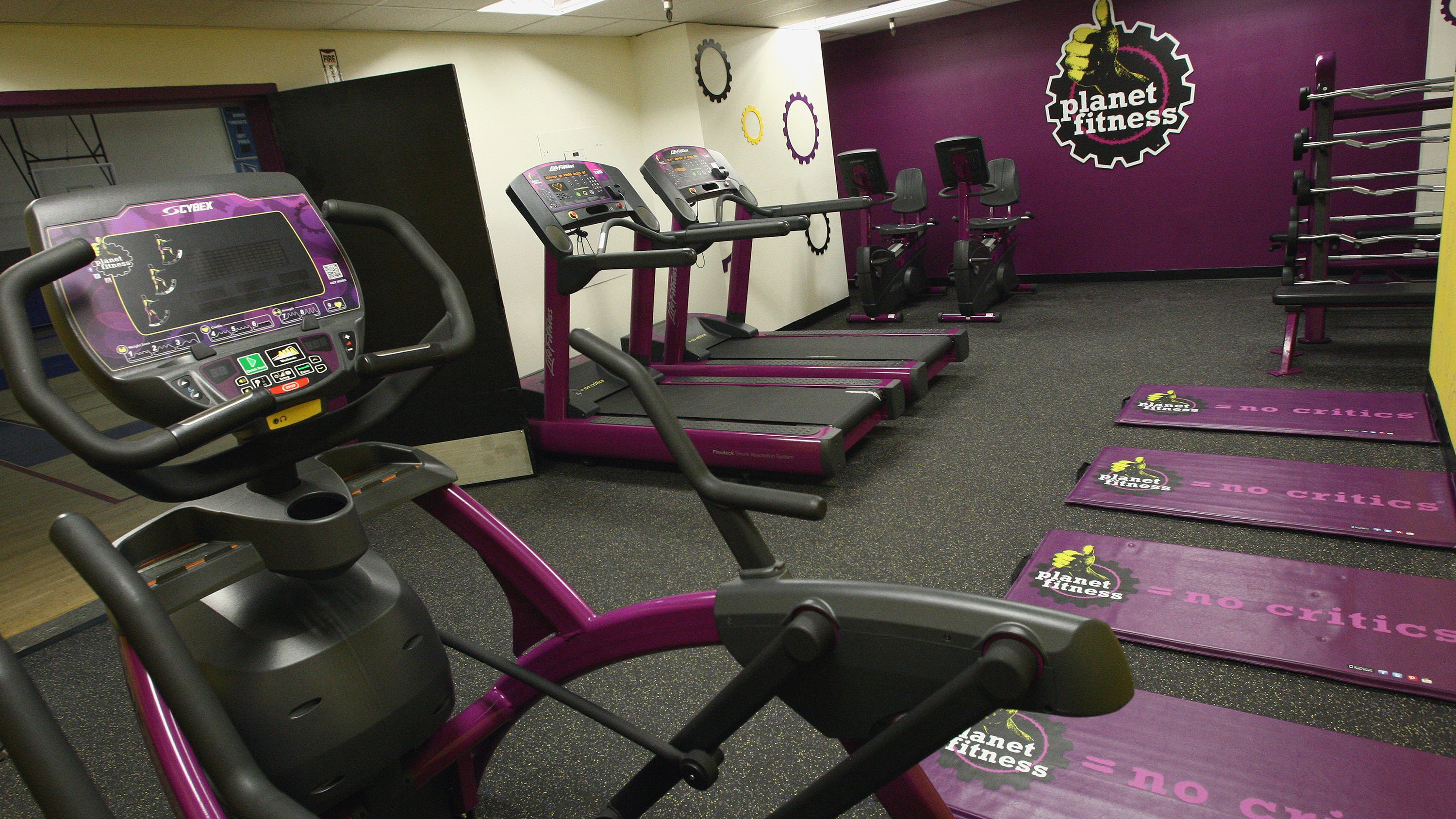 1 in custody, 1 injured after fight in Ann Arbor Planet Fitness parking lot leads to shooting
