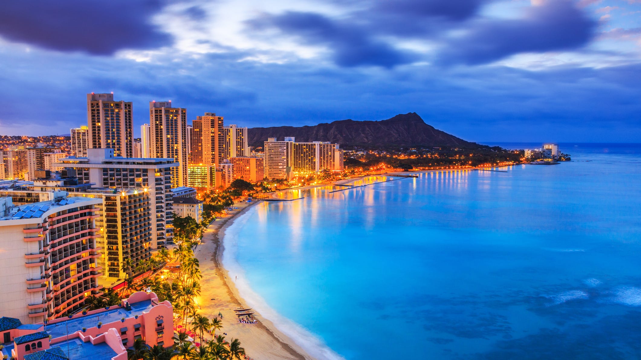 Honolulu mandates COVID-19 vax proof, negative test for bars, restaurants
